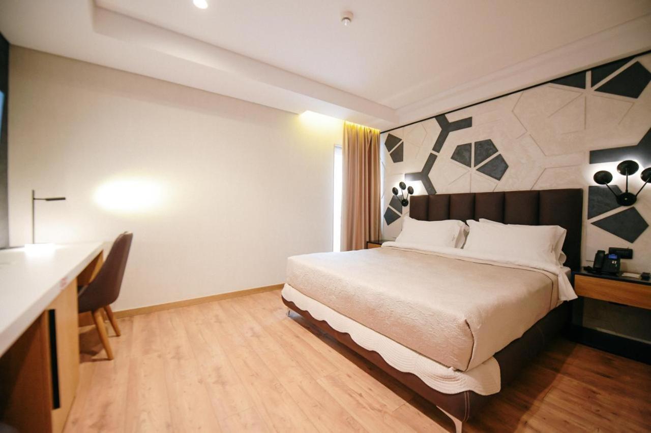 Richmond Hotel Korce Exterior foto